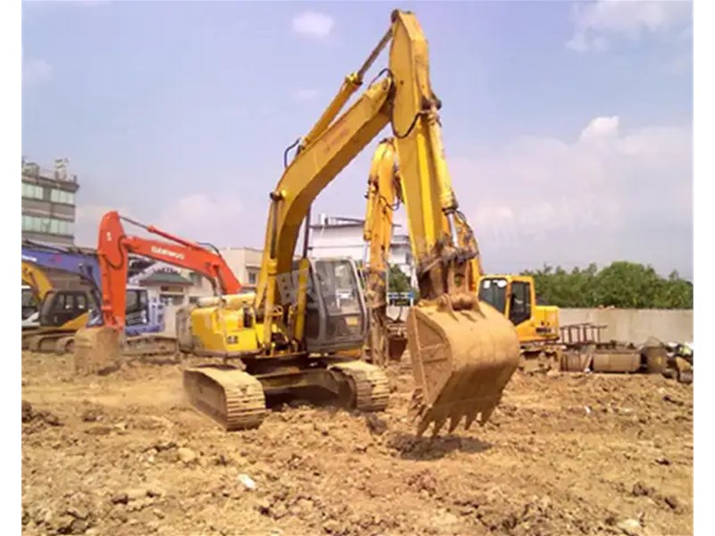 開遠挖機培訓學校教你學挖機的一些技巧，掌握之后秒變老司機！