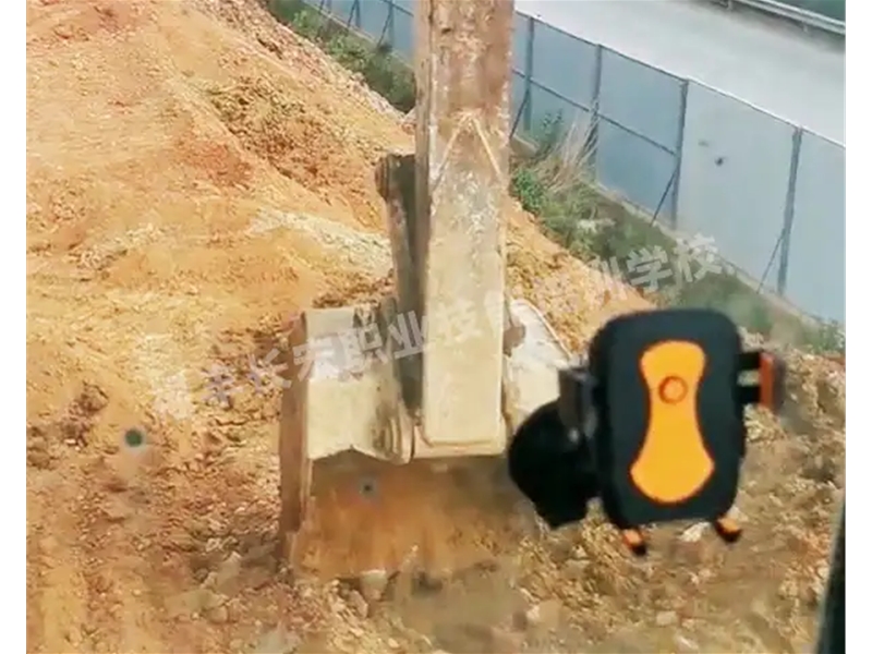 大理挖機學員就業實拍