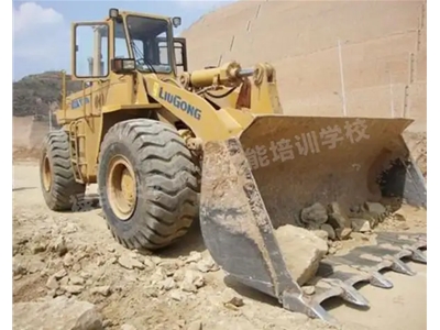 裝載機操作培訓